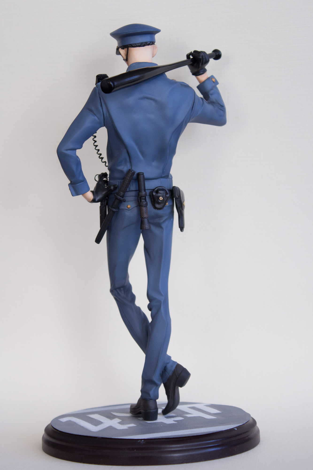 Dangerous Cop — Goro Majima, Junsa ver. [GK] - garage-kit photo 27