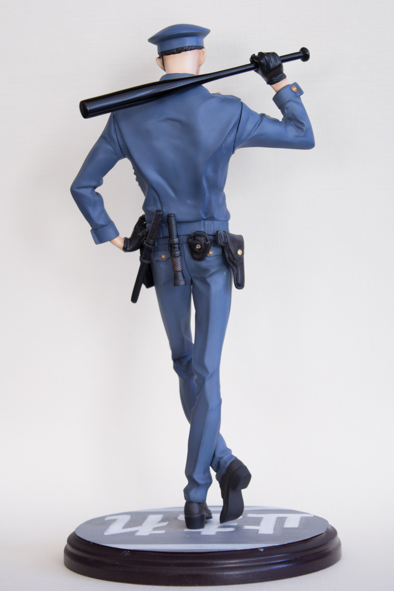 Dangerous Cop — Goro Majima, Junsa ver. [GK] - garage-kit photo 28