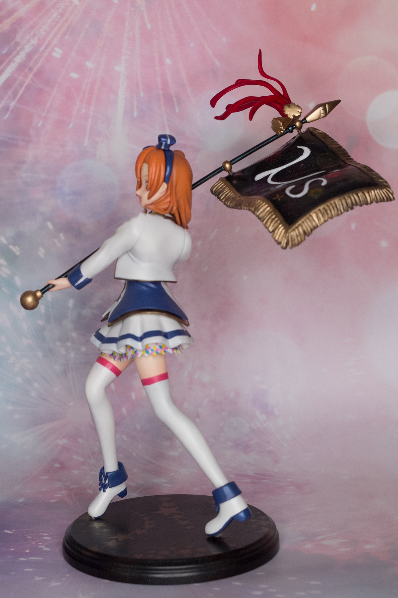Honoka Carrying the Flag - garage-kit photo 41